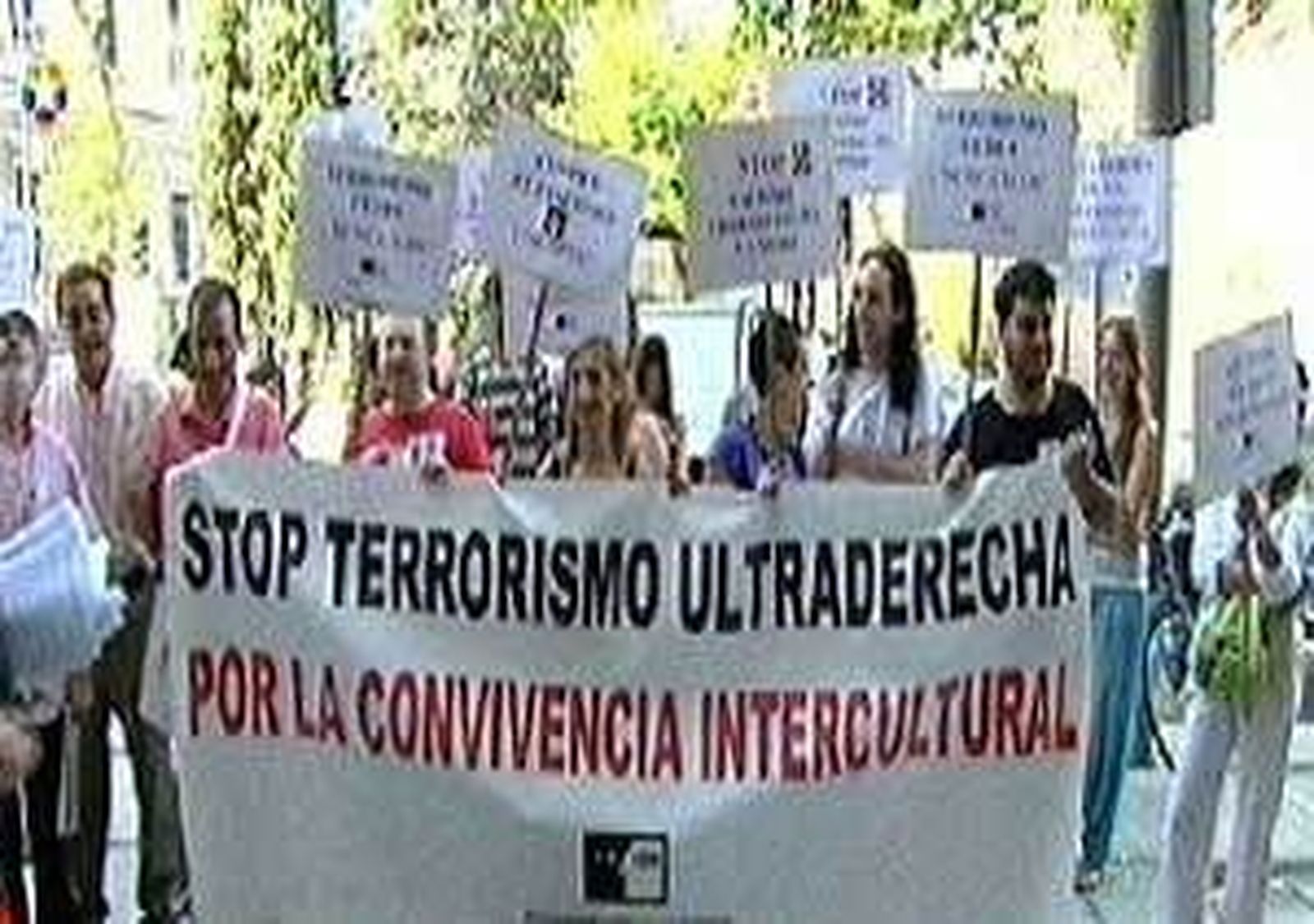 Concentración ante la embajada Noruega en Madrid para expresar la repulsa por el atentado