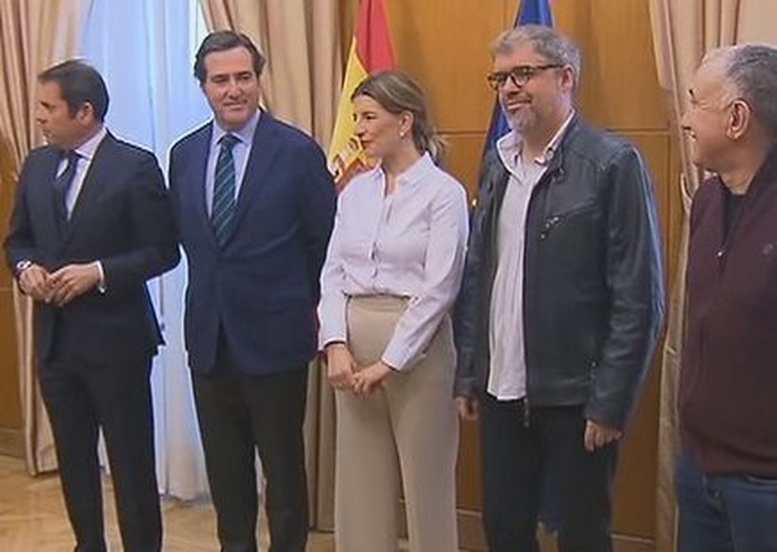 El Gobierno negocia con los agentes sociales la transición de los ERTES por Covid