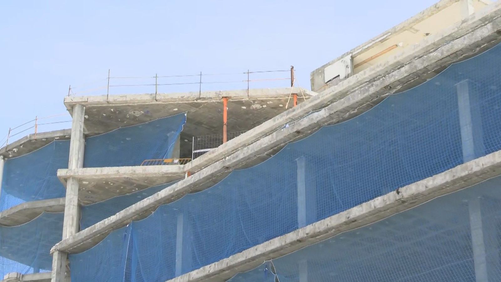 Un exceso de presión en las labores de apuntalamiento del edificio, primera hipótesis del derrumbe en Herrera Oria