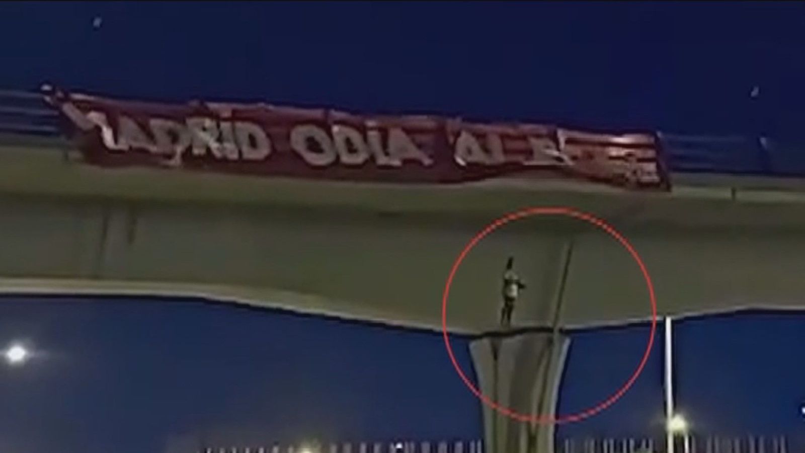 Guerra de pancartas de odio entre ultras madrileños