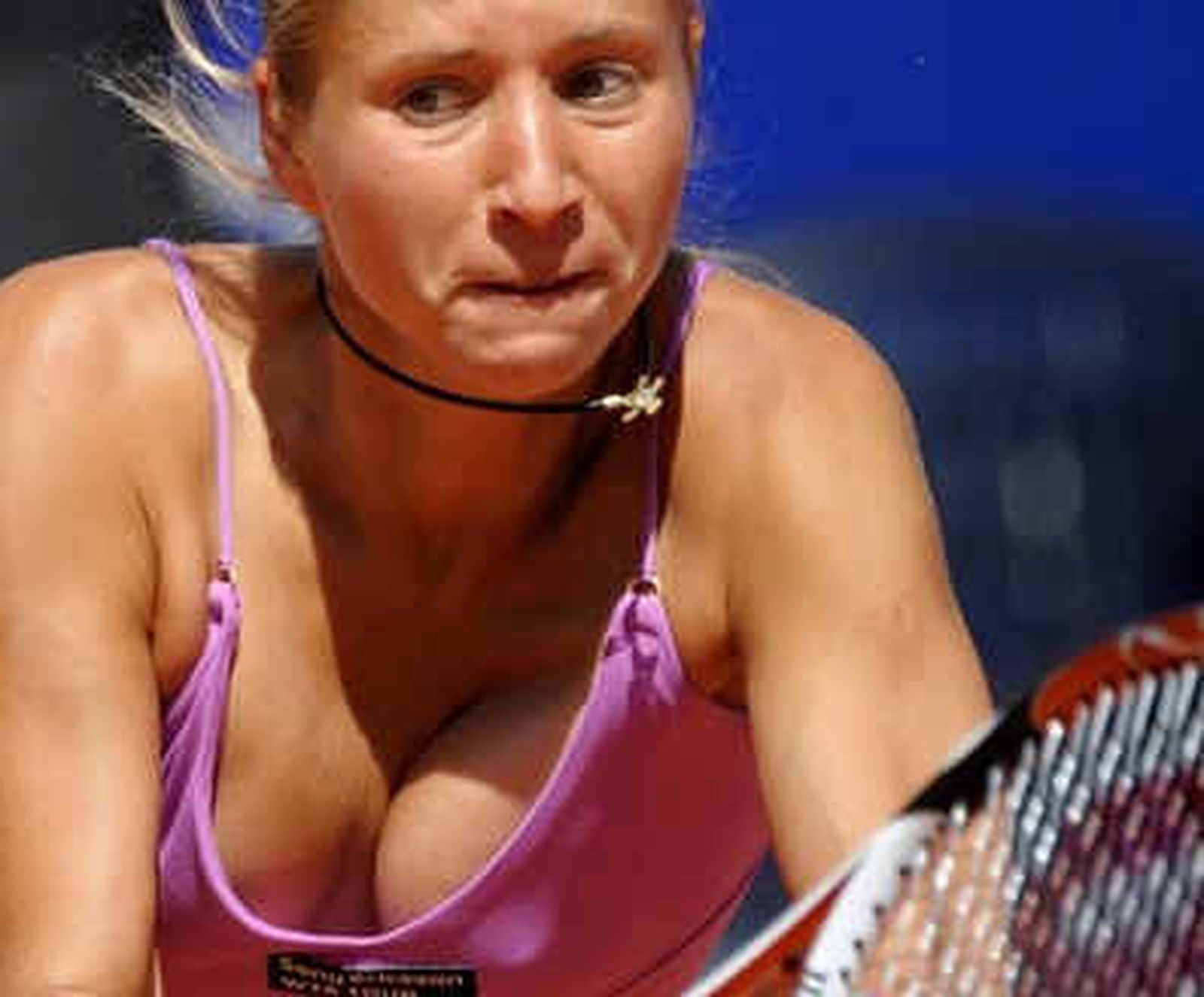 Azarenka arrolla a Arantxa Parra y deja el torneo de Madrid sin españolas