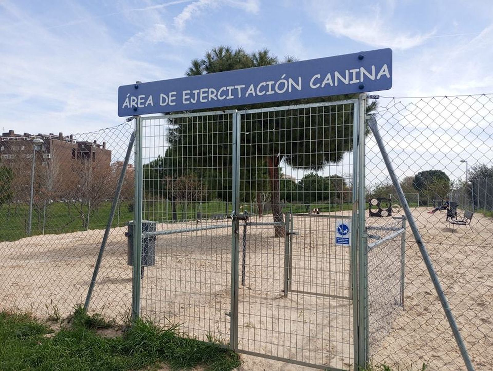 Área canina de ejercicio en Fuenlabrada
