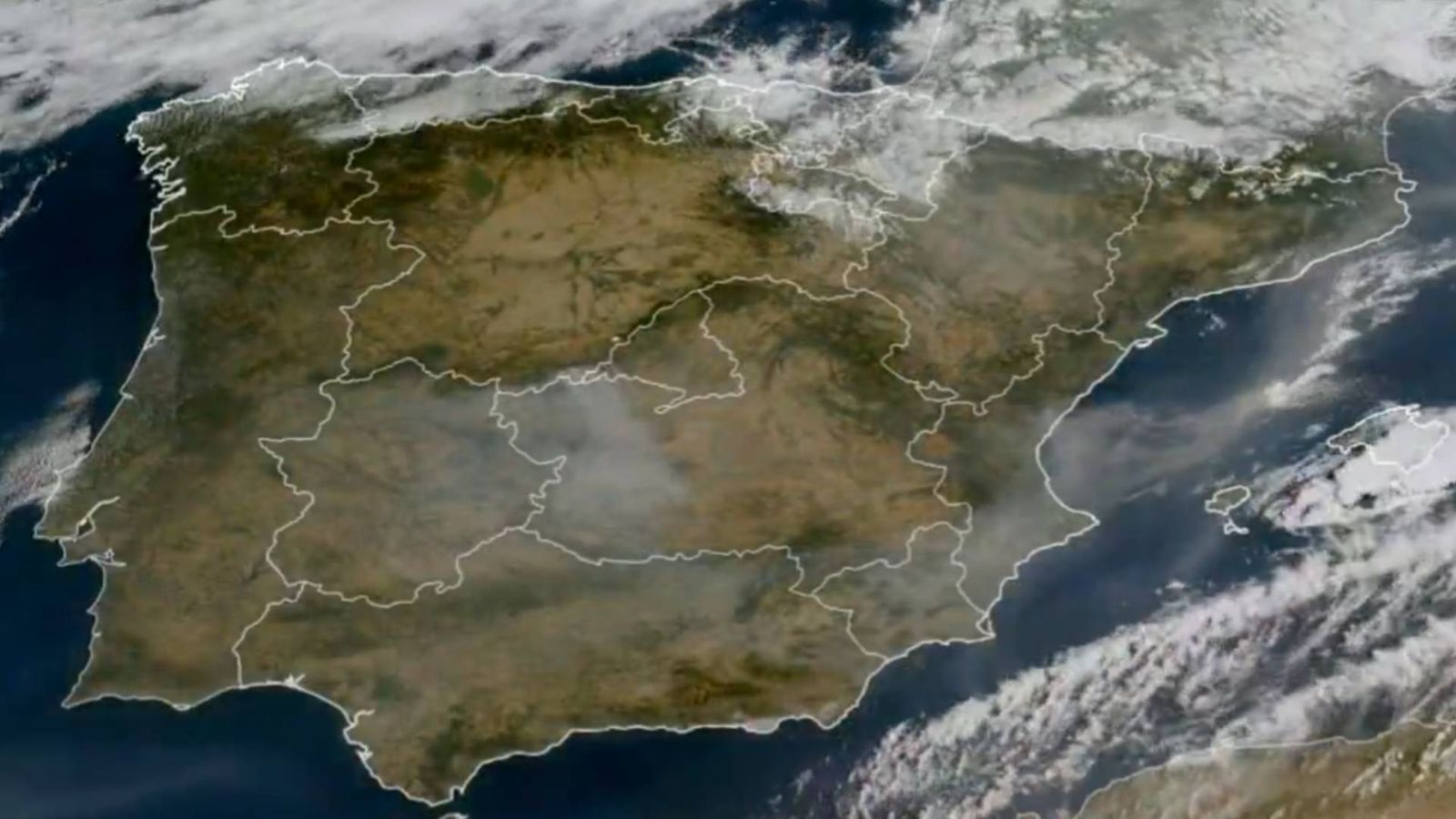 El humo de los incendios ya se ve desde el satélite Meteosat y empeora la calidad del aire en Madrid