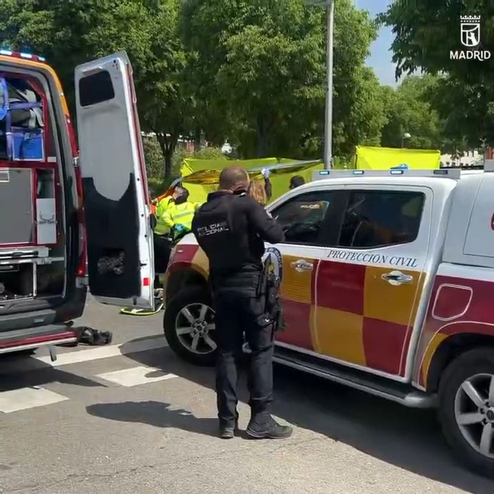 Muere un menor apuñalado por un joven desde un patinete en Puente de Vallecas