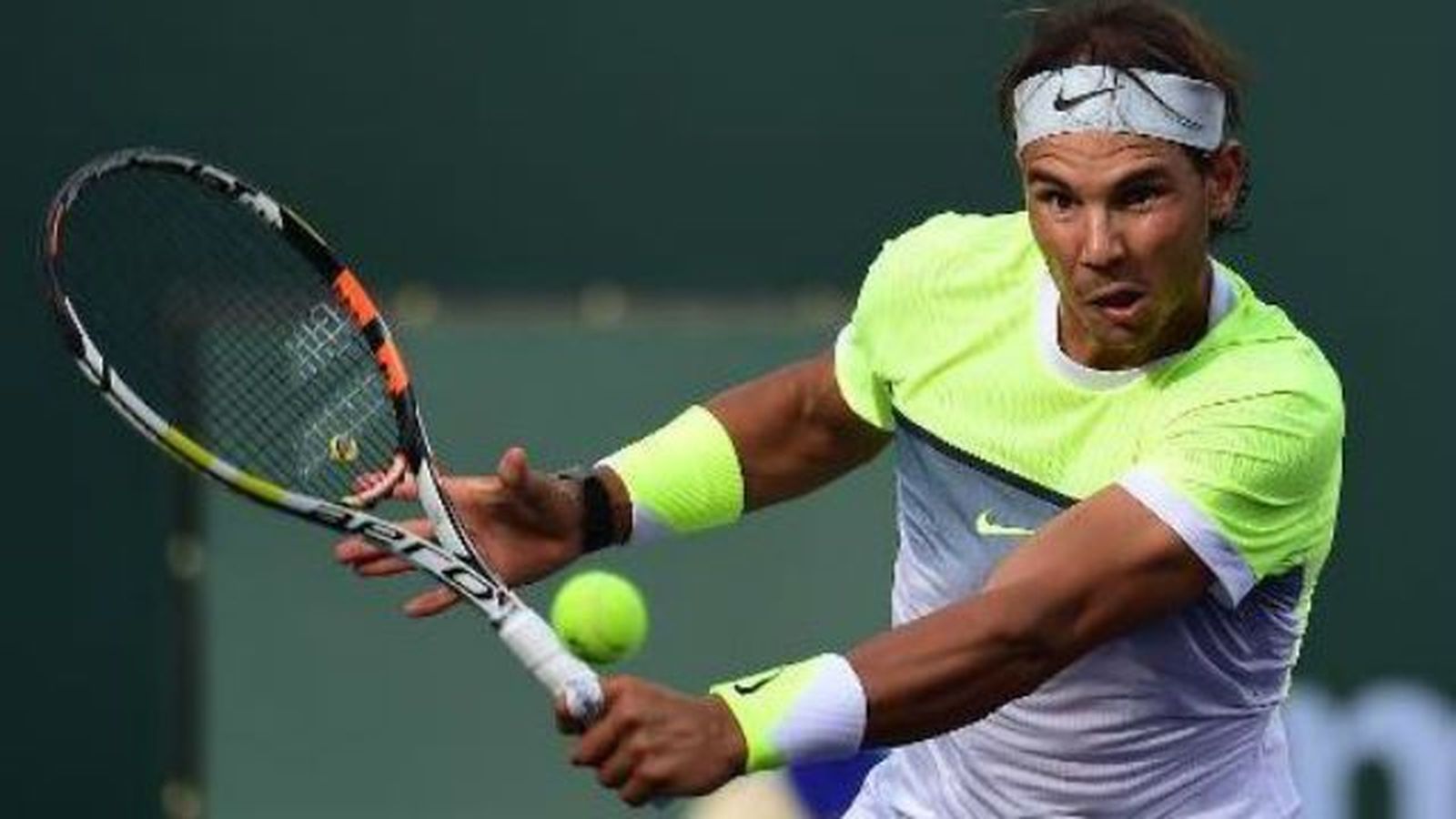 Nadal arrolla a Pouille en su estreno en Montecarlo