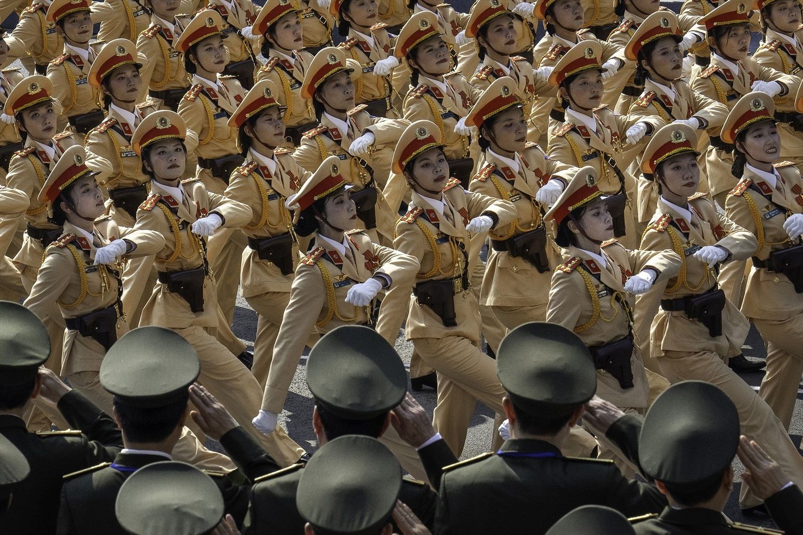 Vietnam celebra el 50 aniversario de la Guerra de Vietnam con un desfile militar en Ho Chi Minh