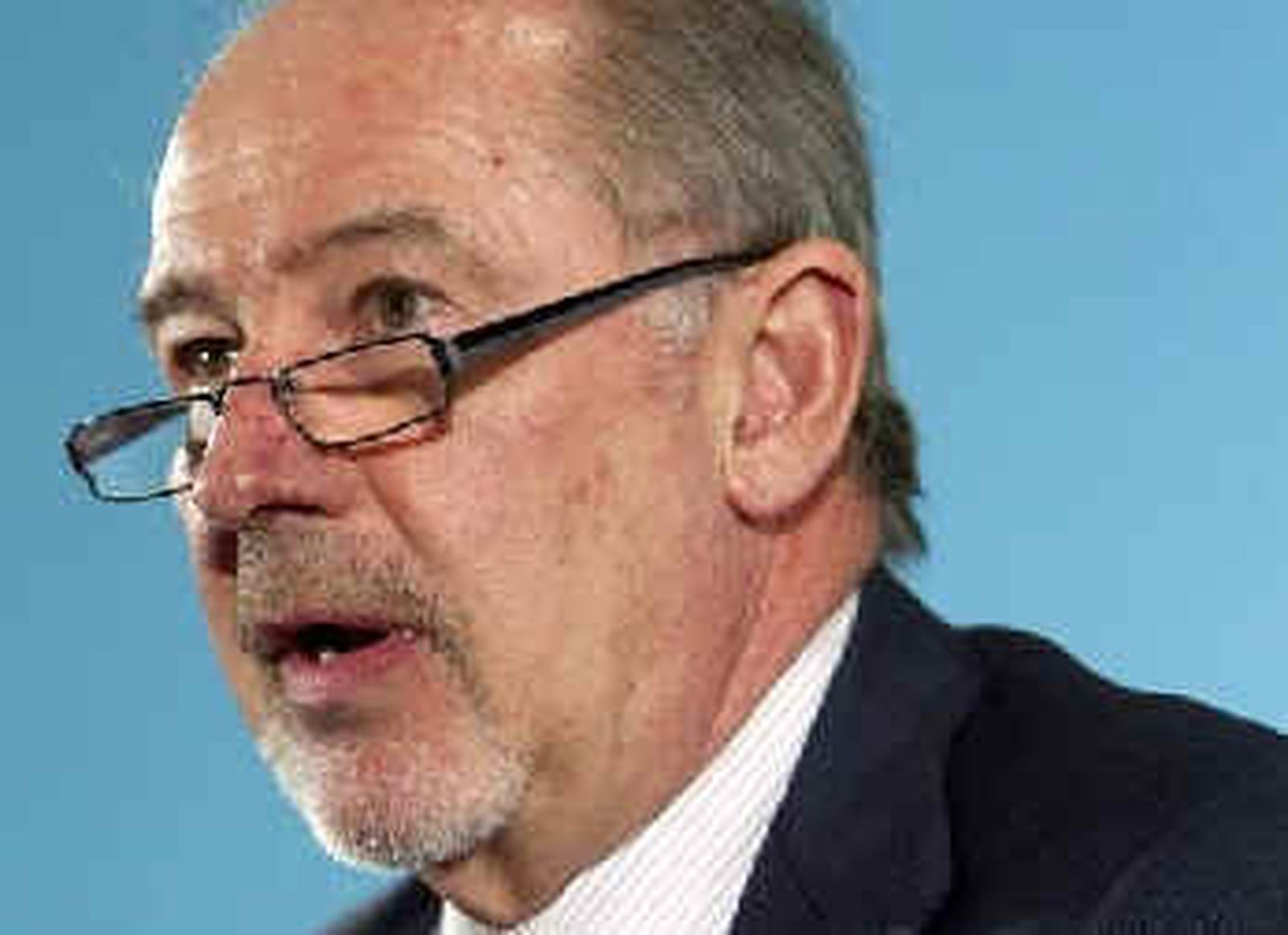 Rato dice que el banco que poseen Caja  Madrid y Mapfre se integrará en Bankia