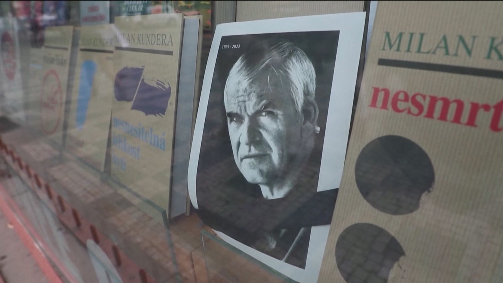 Muere el escritor checo Milan Kundera a los 94 años de edad