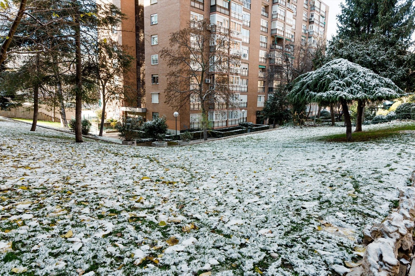 Temperaturas bajo cero, lluvias, nieve y desalojos: el paso de la borrasca Francis por España