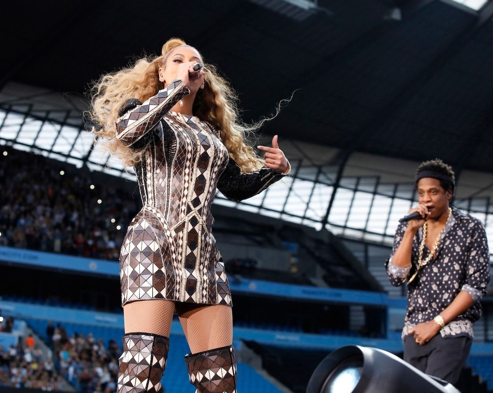 ¿Beyoncé o Adele? Los Grammy coronarán a una de ellas