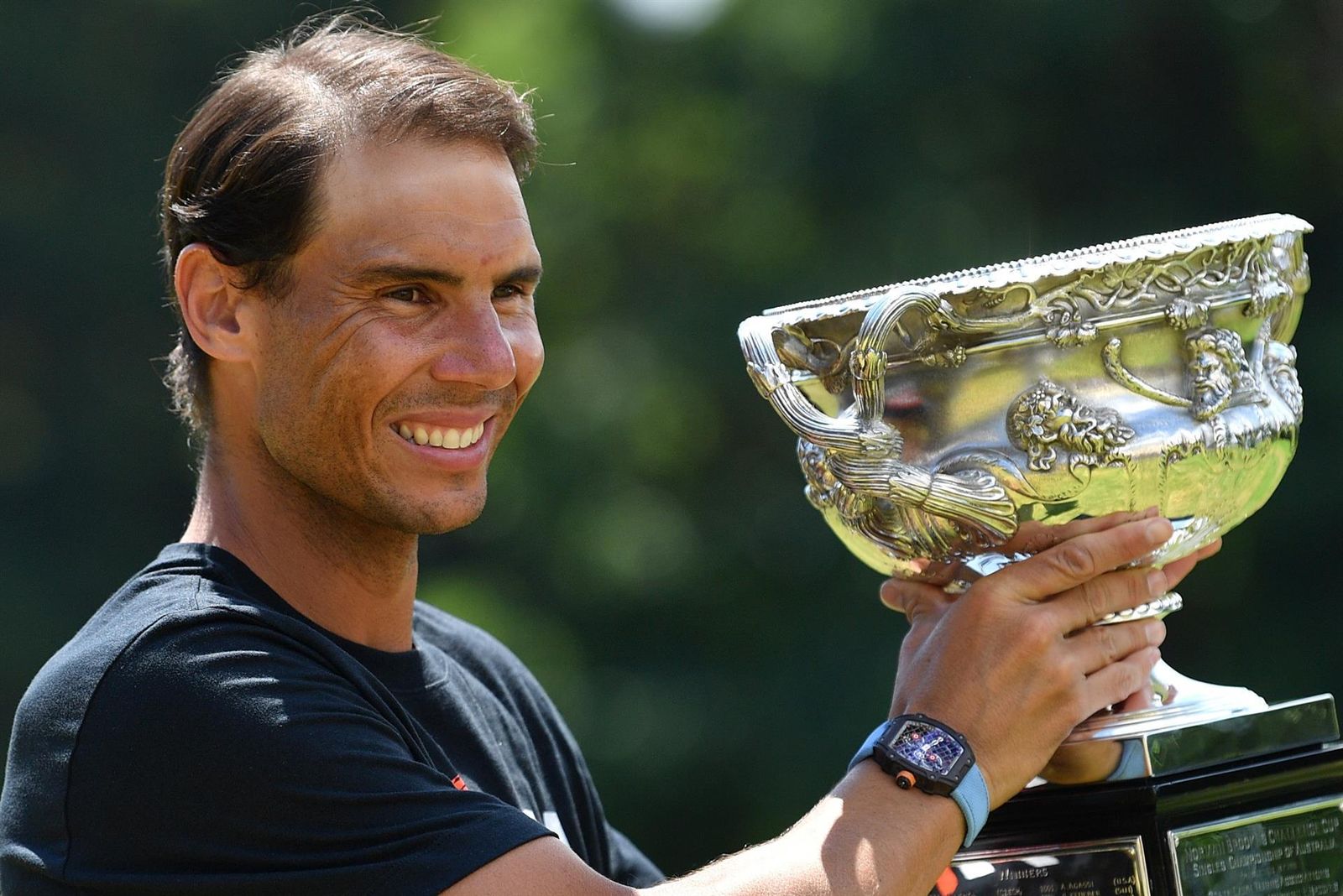 Nadal, con su trofeo del Open de Australia