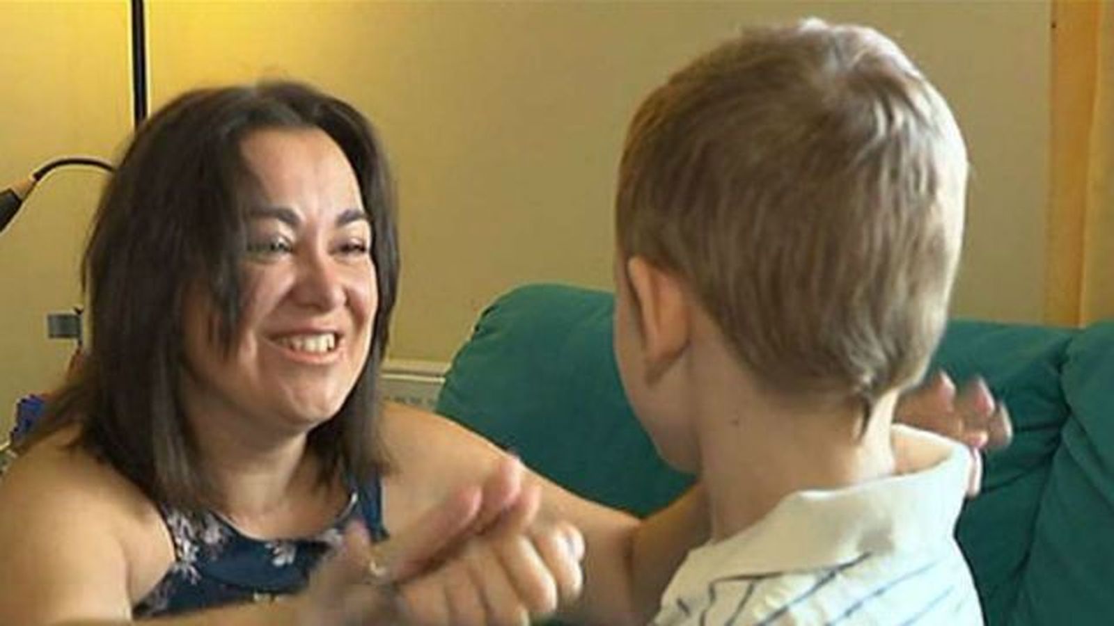 La sanidad madrileña le facilitará el fármaco al niño enfermo de Duchenne