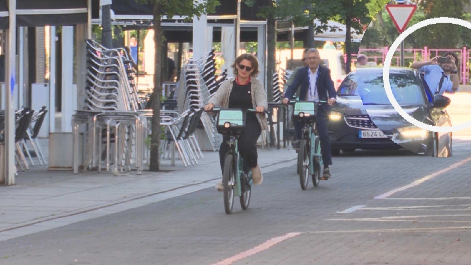 González Pons ironiza sobre el "postureo" de Ribera por ir en bici a una reunión con dos coches para grabarla