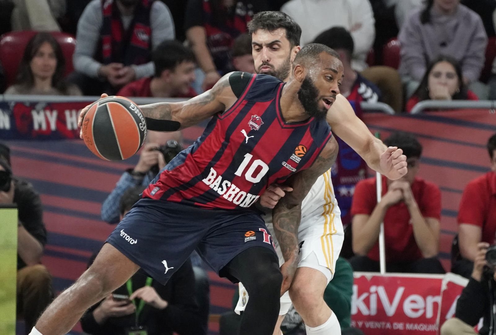 Campazzo ante el Baskonia