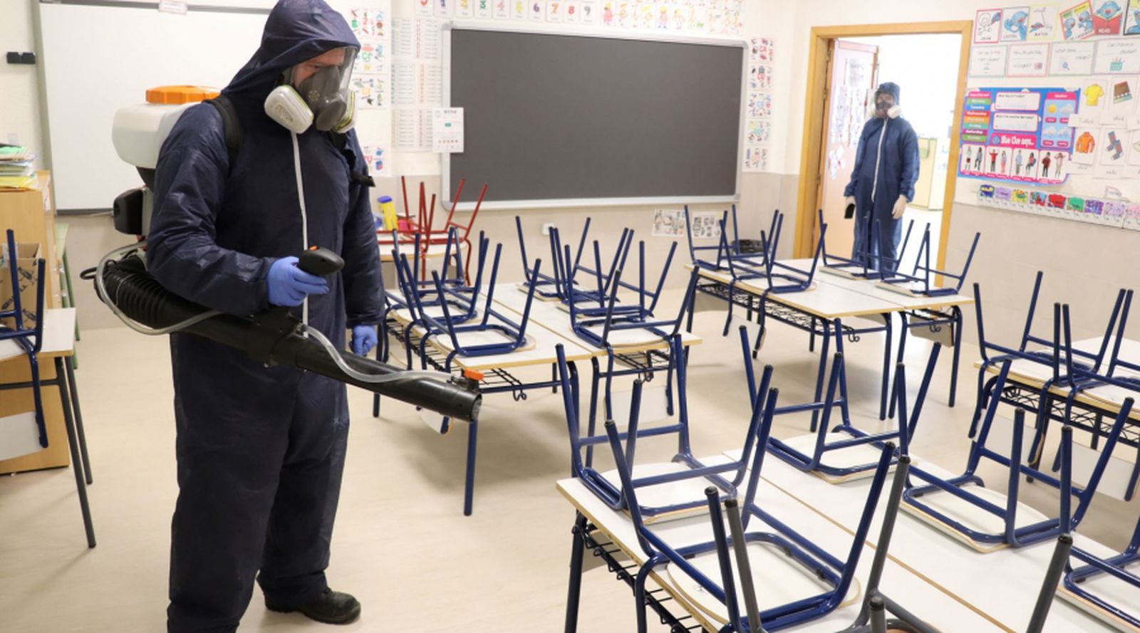 Tratamiento contra la Covid en un centro escolar de Pozuelo de Alarcón