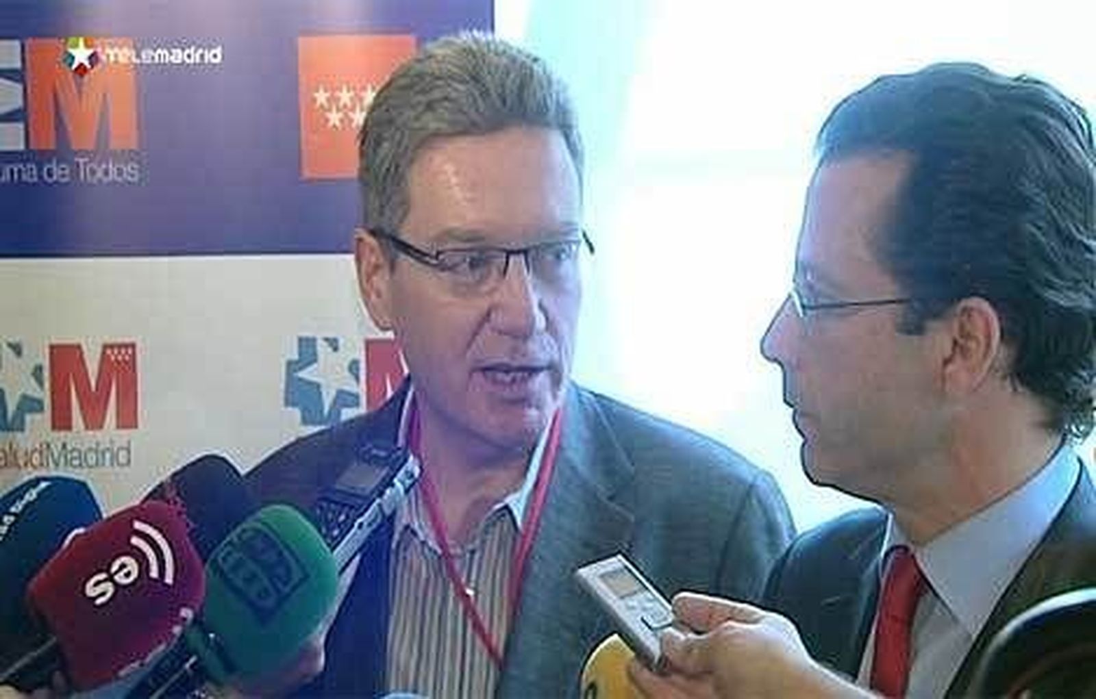 La sanidad pública británica estudia implantar el modelo de la Comunidad de Madrid