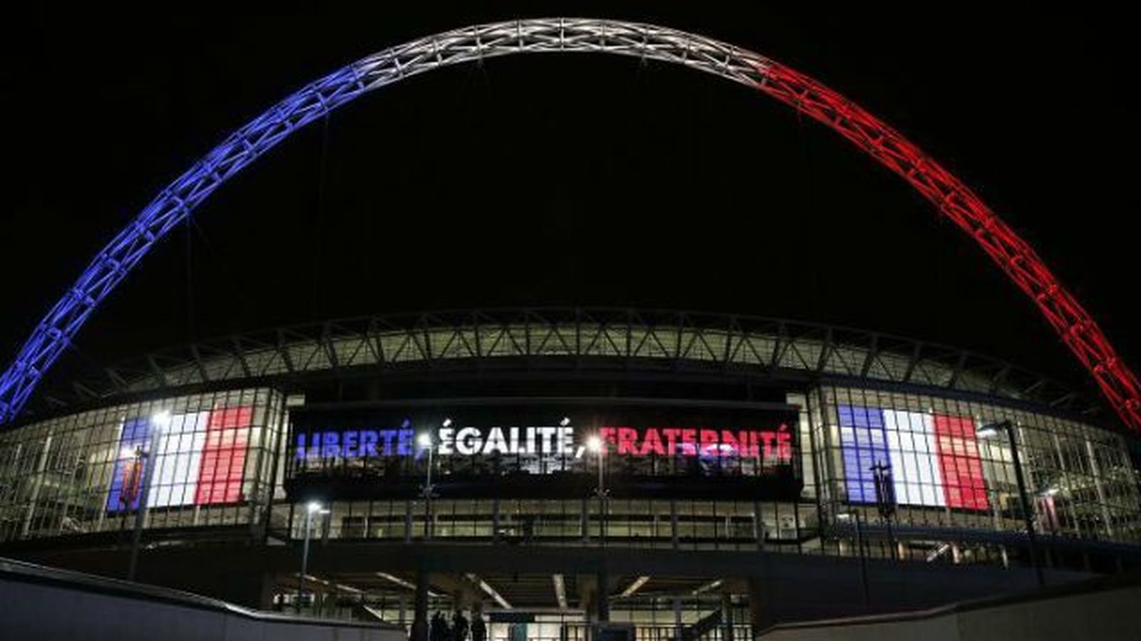 El Inglaterra-Francia sí se jugará y todo Wembley entonará La Marsellesa