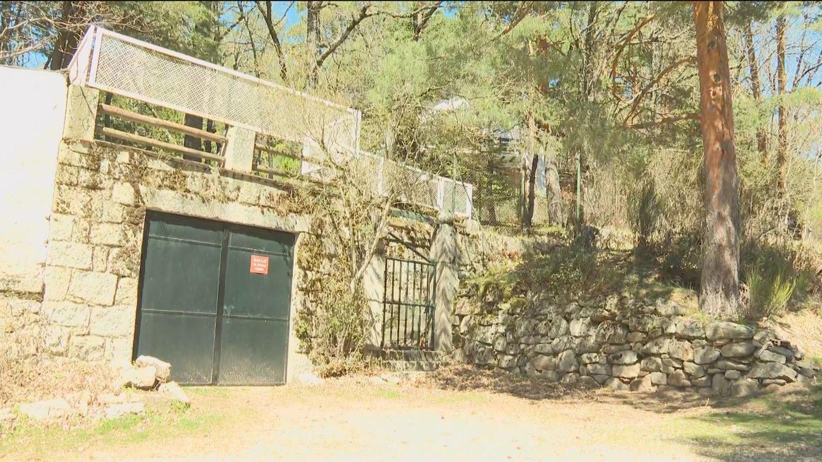 El PP pide explicaciones a Mónica García después de conocerse que posee un chalet en suelo público de Cercedilla