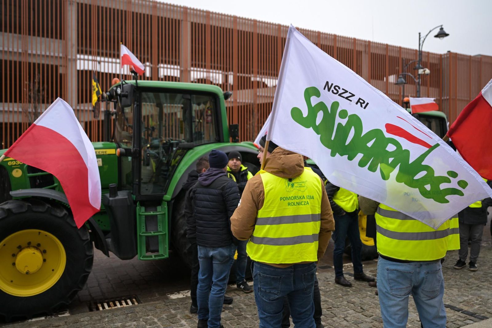 Agricultores polacos durante una protesta en Gdansk