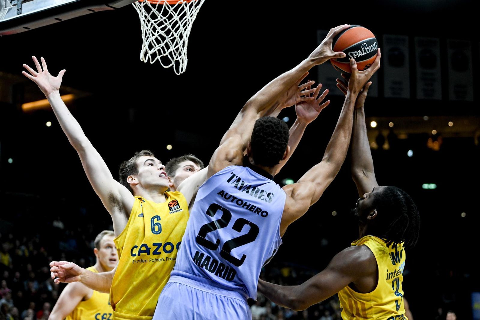 Tavares ante el Alba Berlín