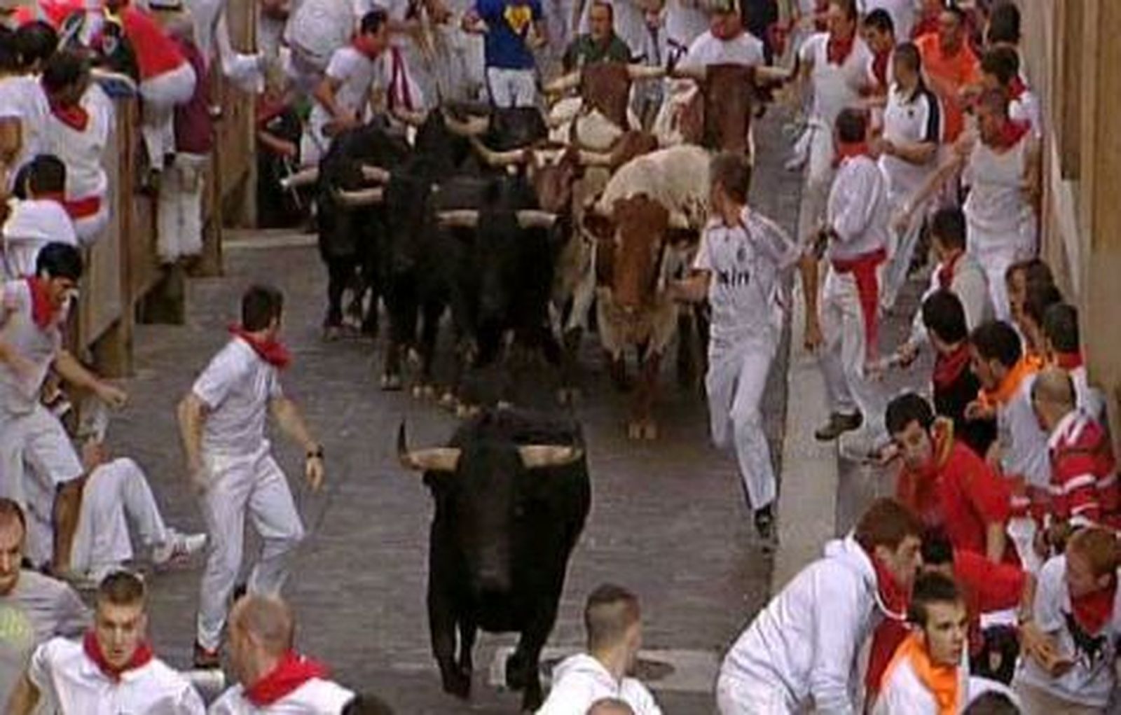 Dos hombres heridos con traumatismos en el tercer encierro de San Fermín