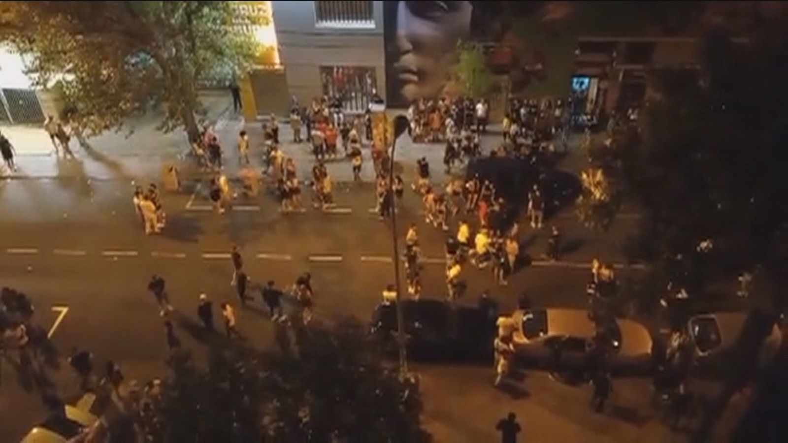 Puñetazos y patadas a la salida de la discoteca en Aluche y peleas a botellazos en Alcalá