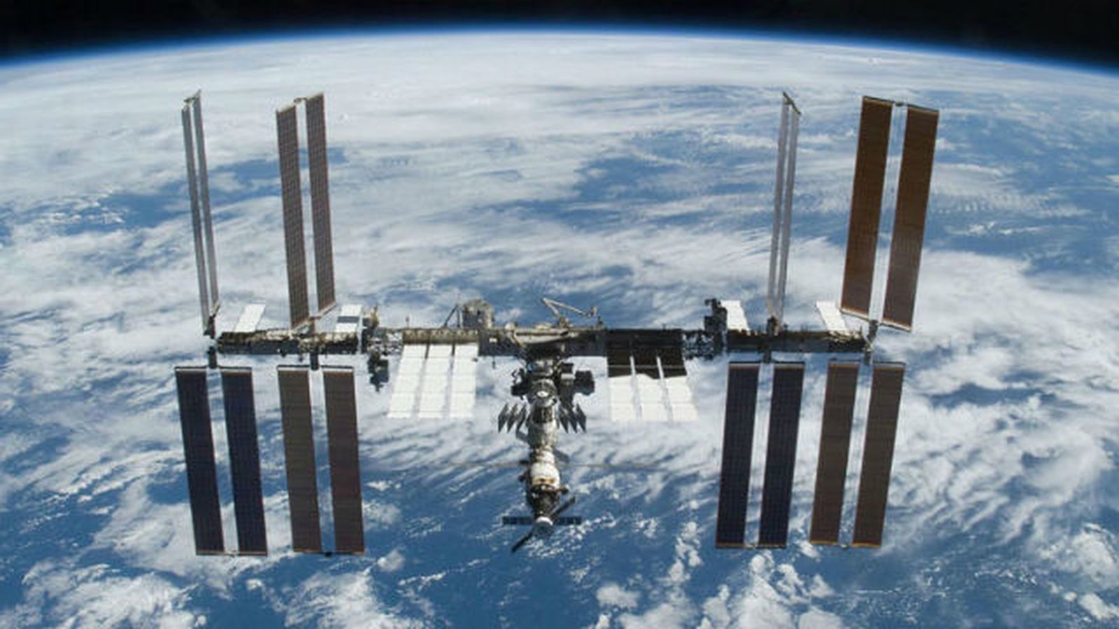 Las bacterias de la Estación Espacial Internacional se parecen a las de los hogares en la Tierra