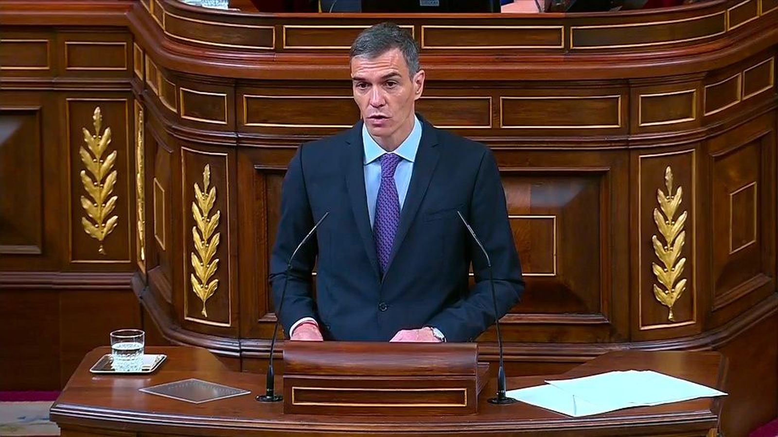 Pedro Sánchez: "He contemplado la posibilidad de dimitir, pero tirar la toalla no es una opción"