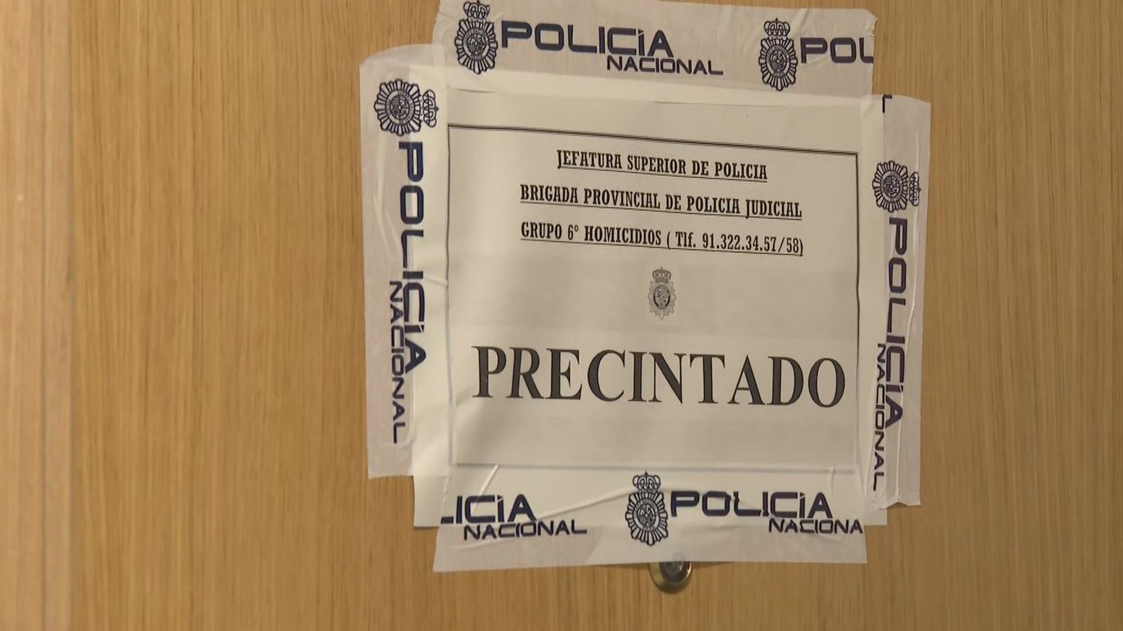 Ana, la vecina de la mujer asesinada en Torrejón, entre lágrimas: "Nunca escuché nada, nunca..."