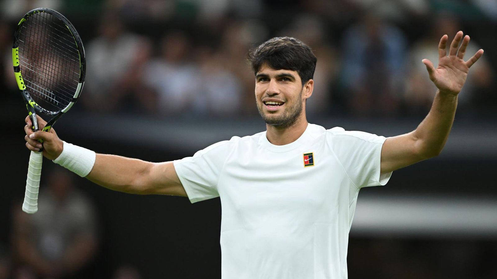 Alcaraz se impone a Rublev y está en cuartos de final de Wimbledon