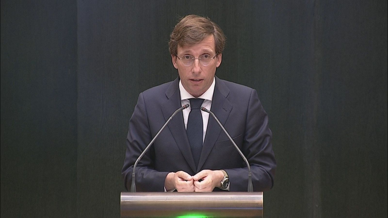 Almeida: “No pagamos ni un solo euro ni a Luceño ni a Medina, todas las cantidades pagadas fueron a la empresa Leno”