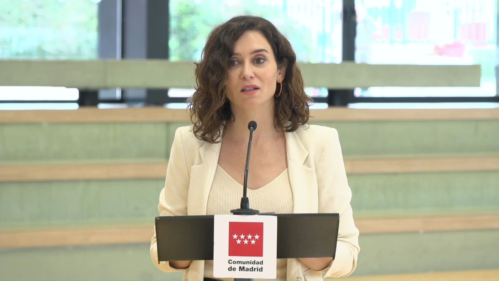 Ayuso carga contra Sánchez por reformar la sedición