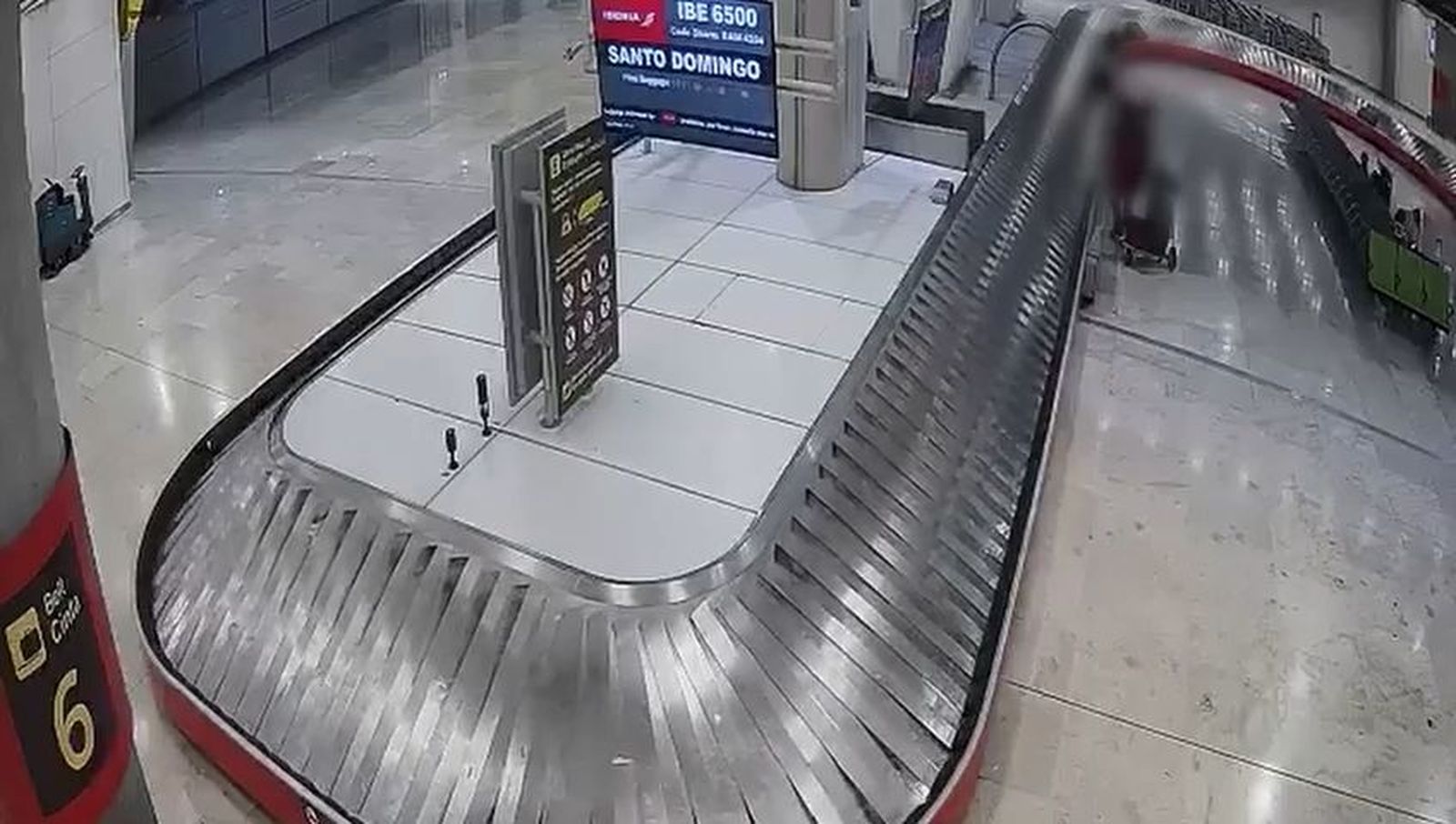 Cae una red criminal que introducía importantes cantidades de cocaína por el aeropuerto de Barajas