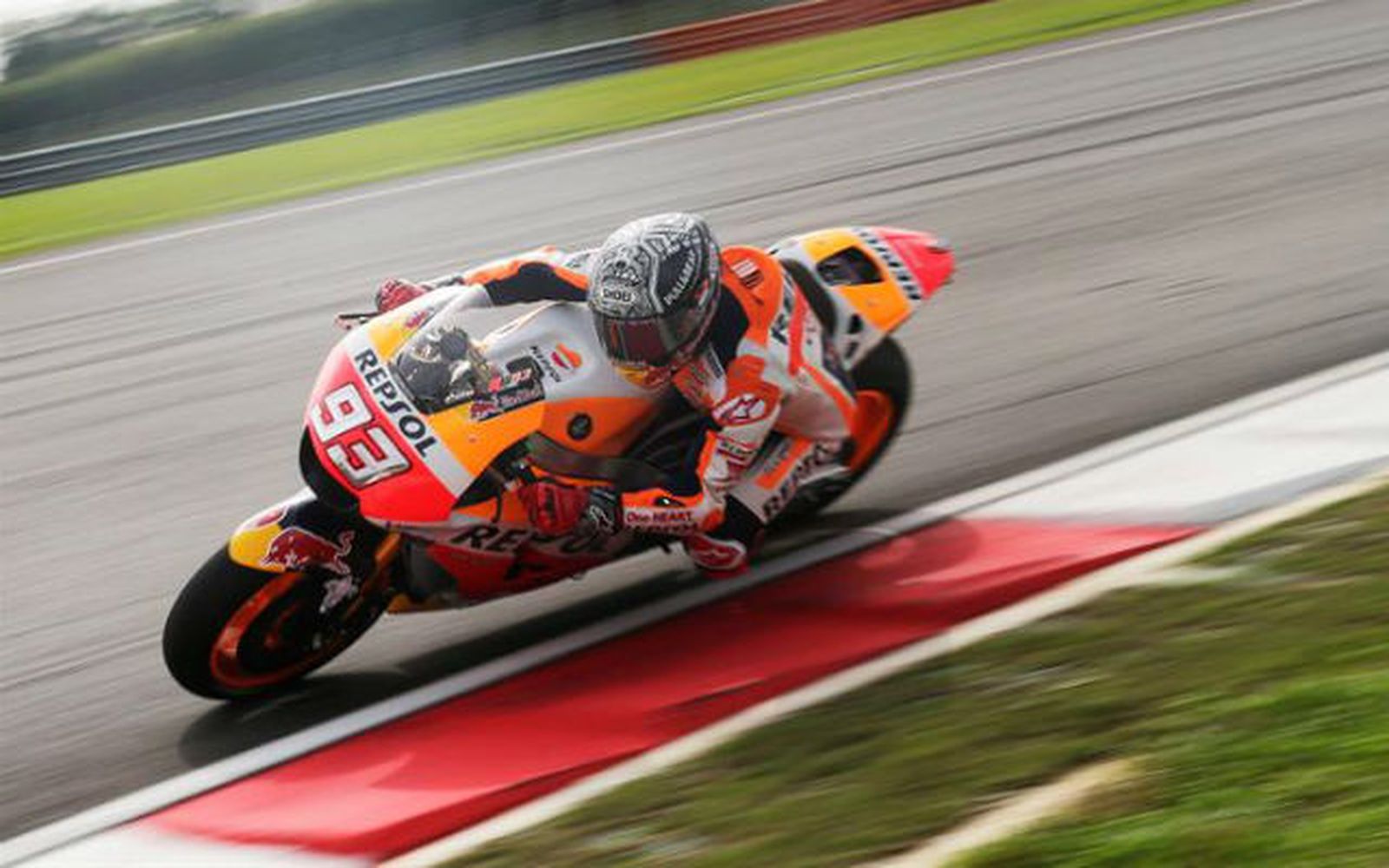 marquez0102.jpg