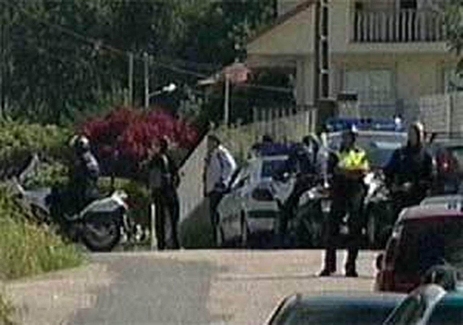 Un hombre armado retiene a su mujer y su hijo en su domicilio de Pontevedra