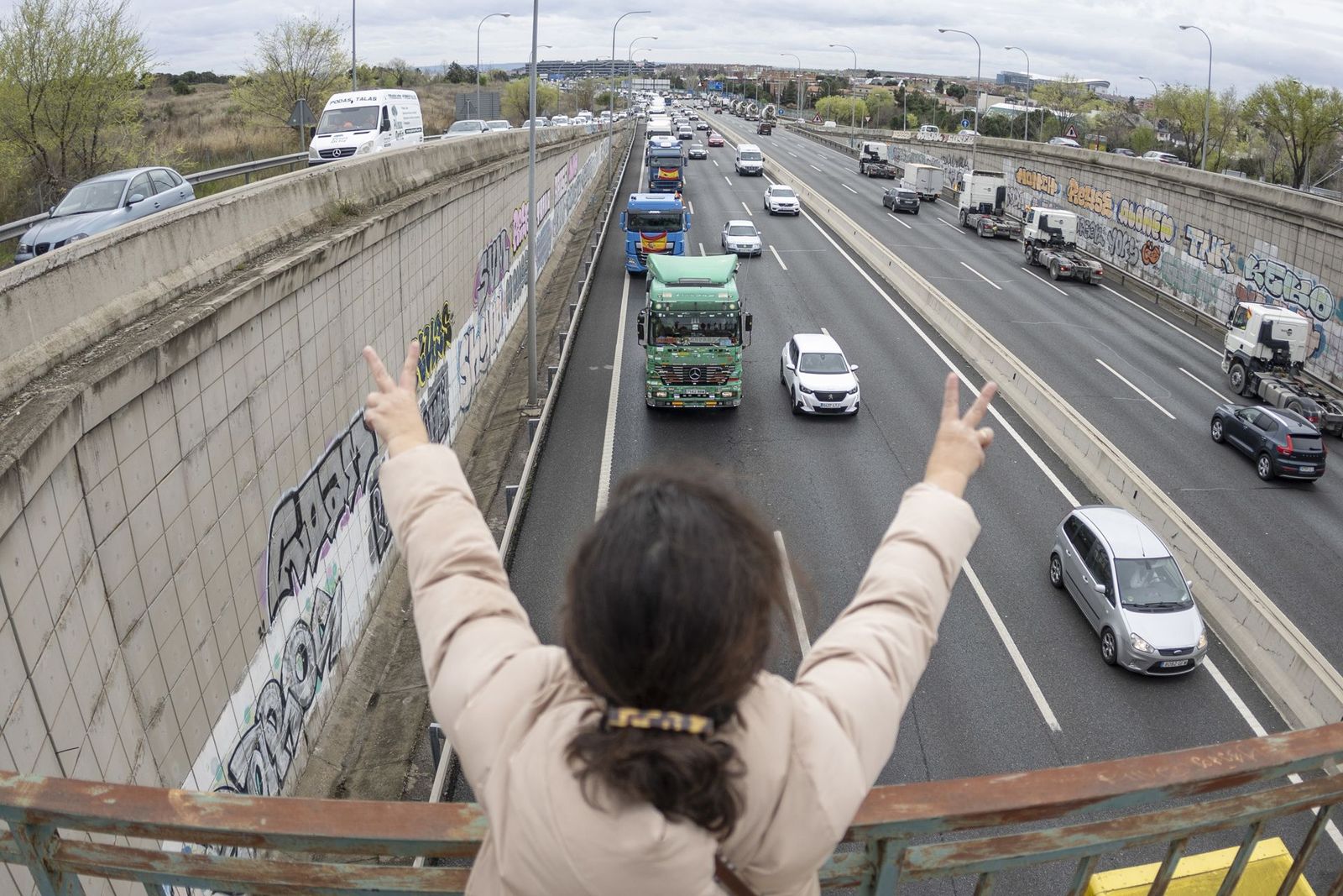 El transporte de viajeros se reúne con la ministra Sánchez para trasladar “la crítica situación” del sector
