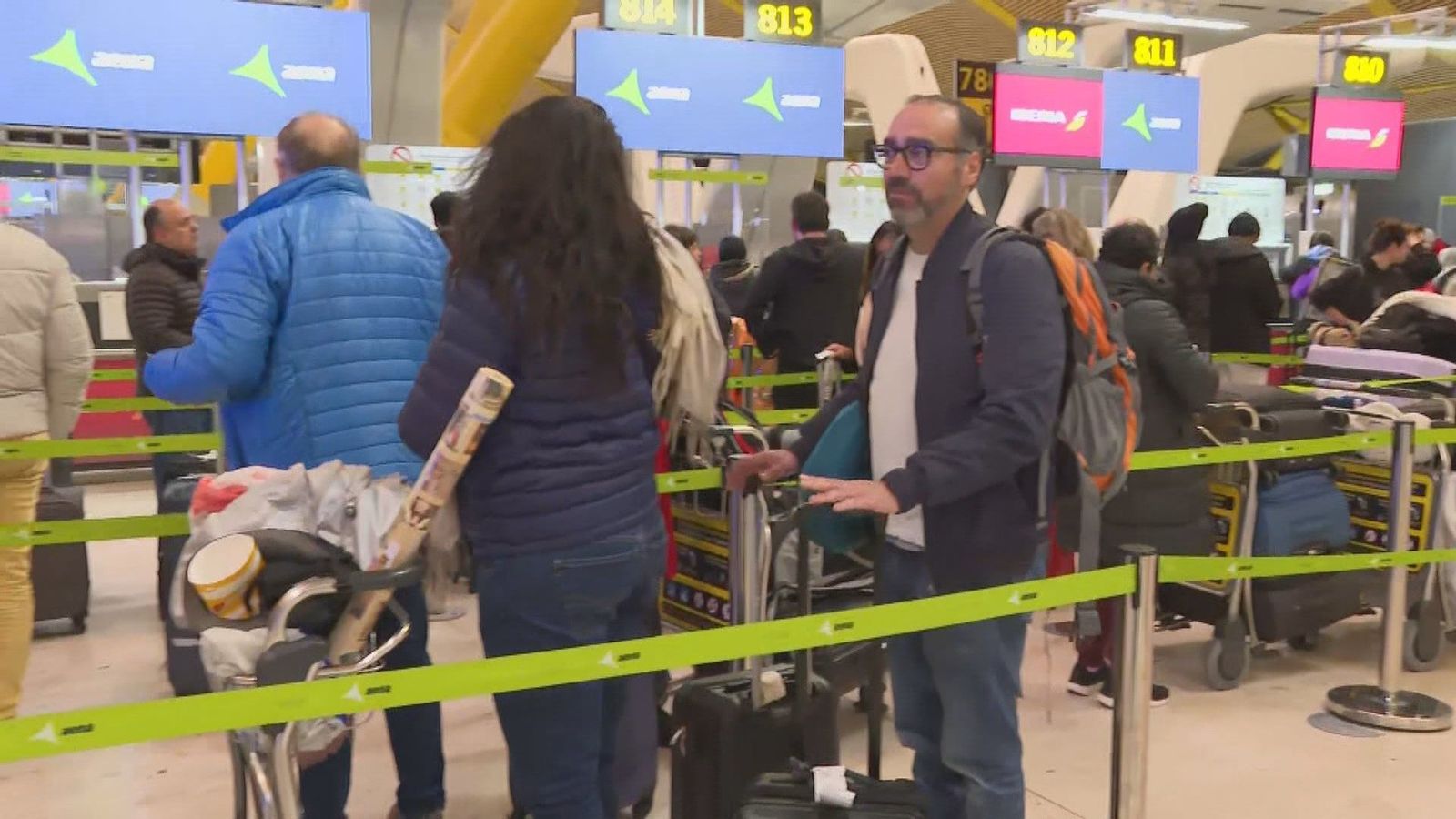 La caída de sistemas de Iberia sigue produciendo retrasos en Barajas por la tarde