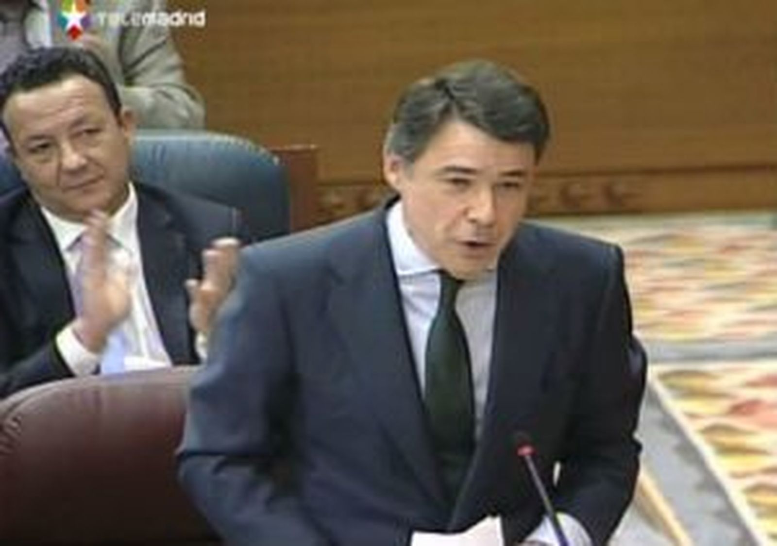 González pide a Gómez que acuda por primera vez al homenaje del 11M