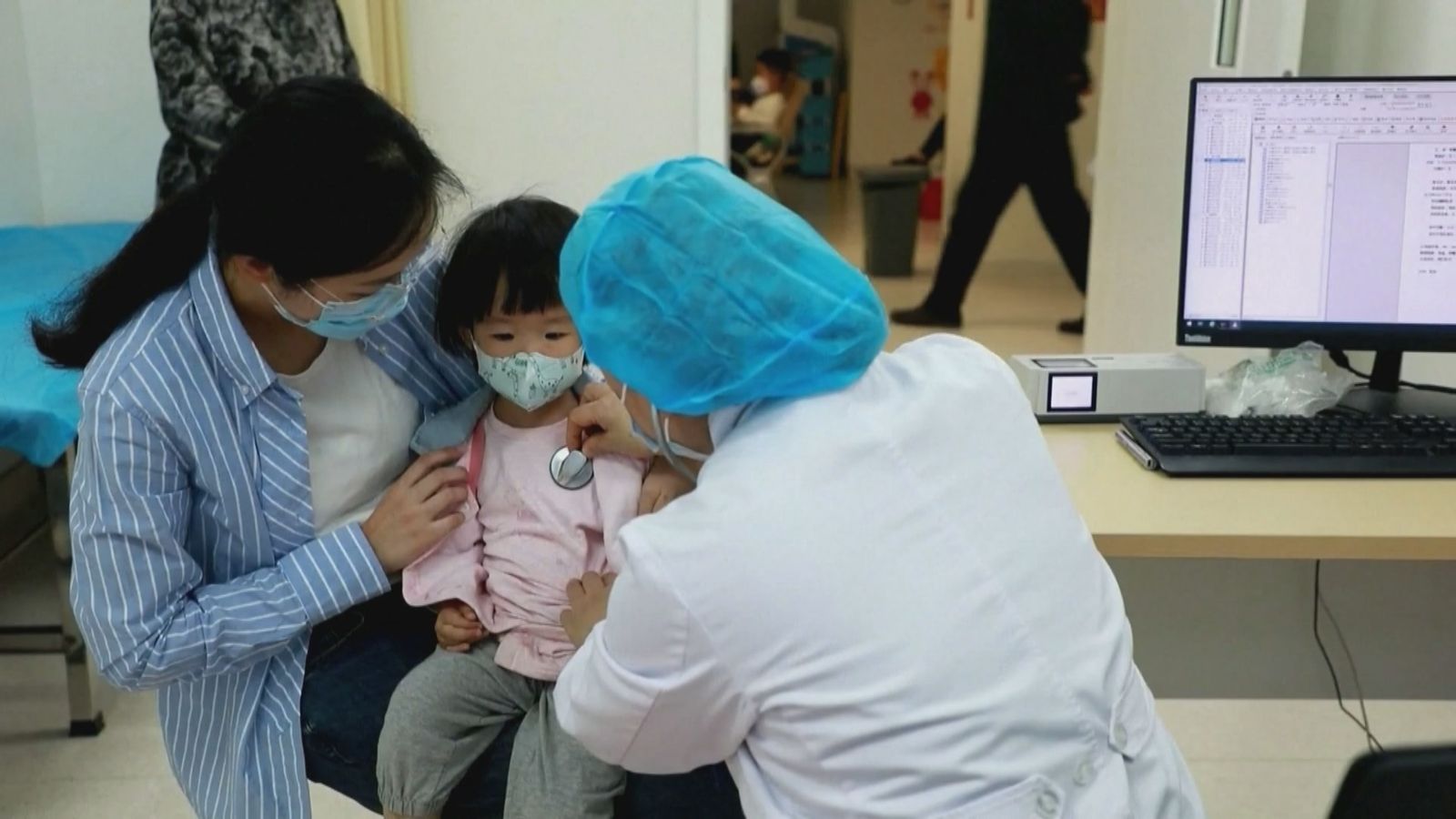 China informa de un aumento de enfermedades respiratorias infantiles, pero descarta patógenos inusuales