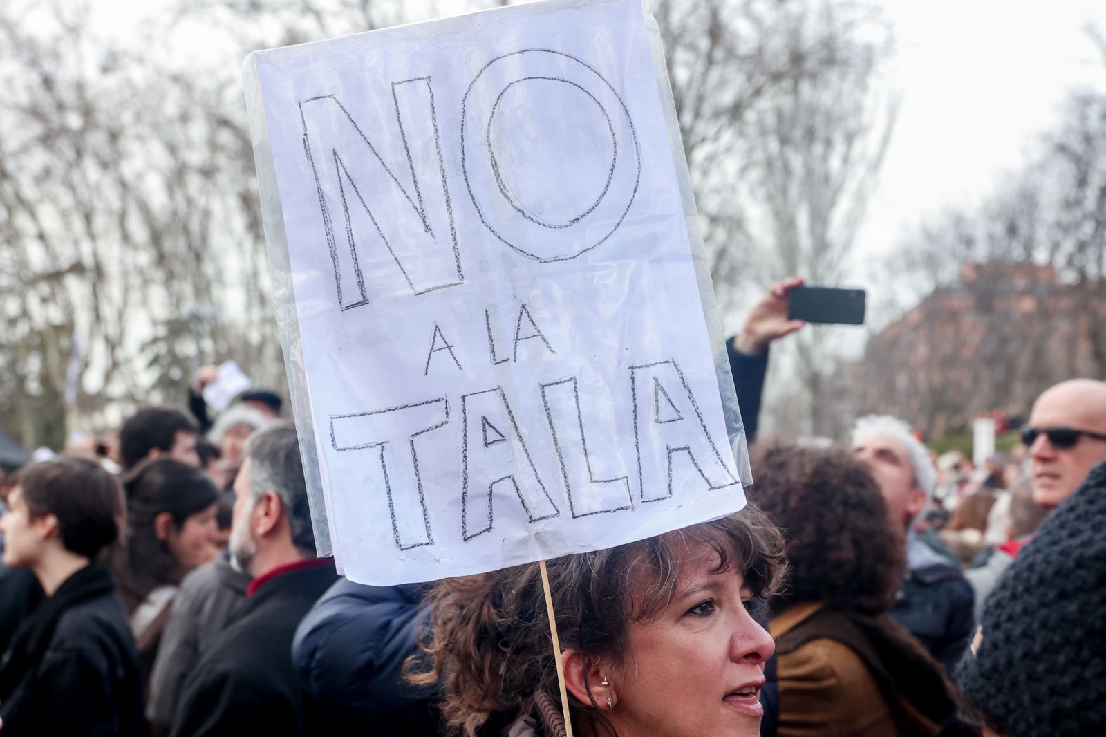 Protesta contra la tala de árboles