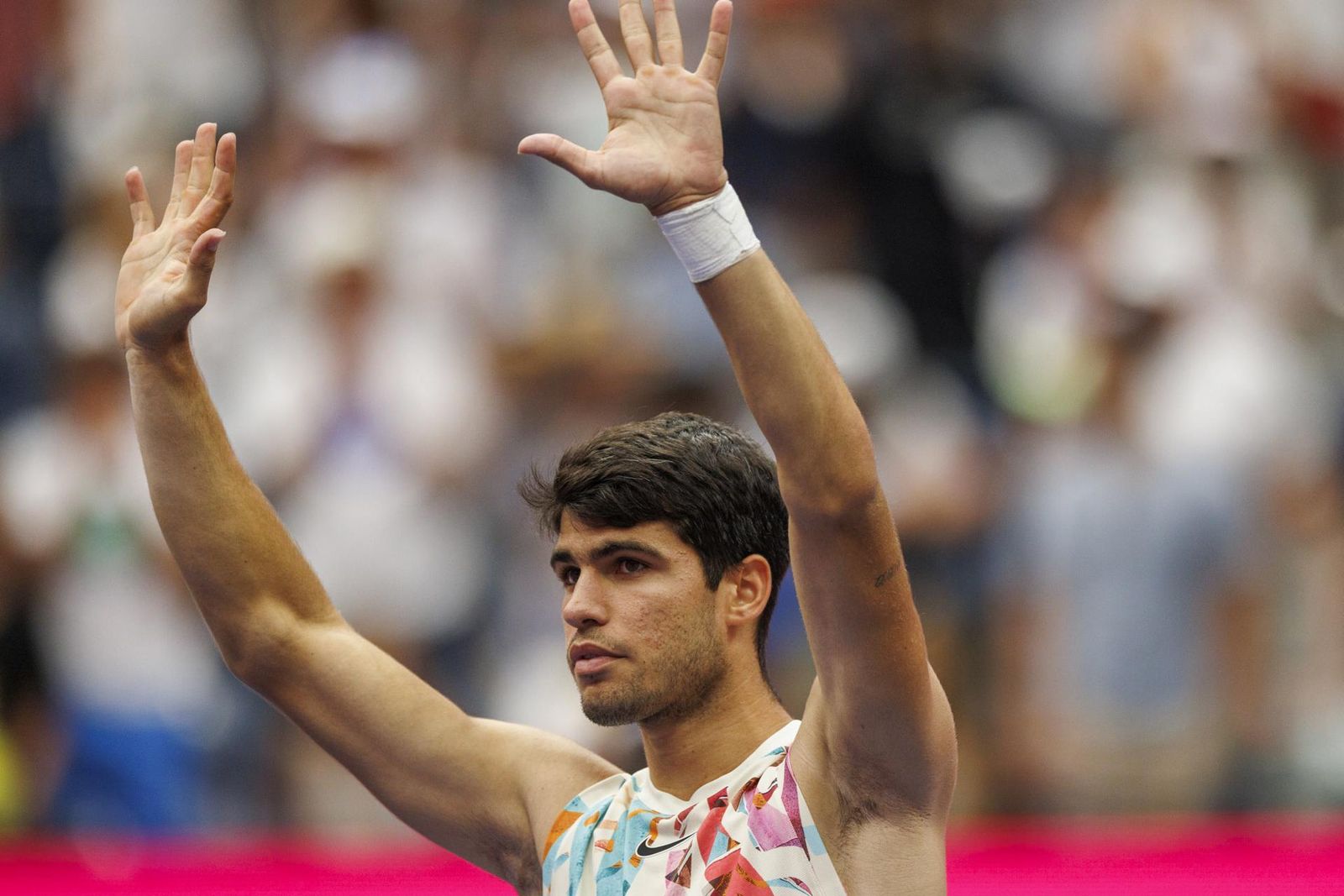 Carlos Alcaraz bate al italiano Matteo Arnaldi en el US Open