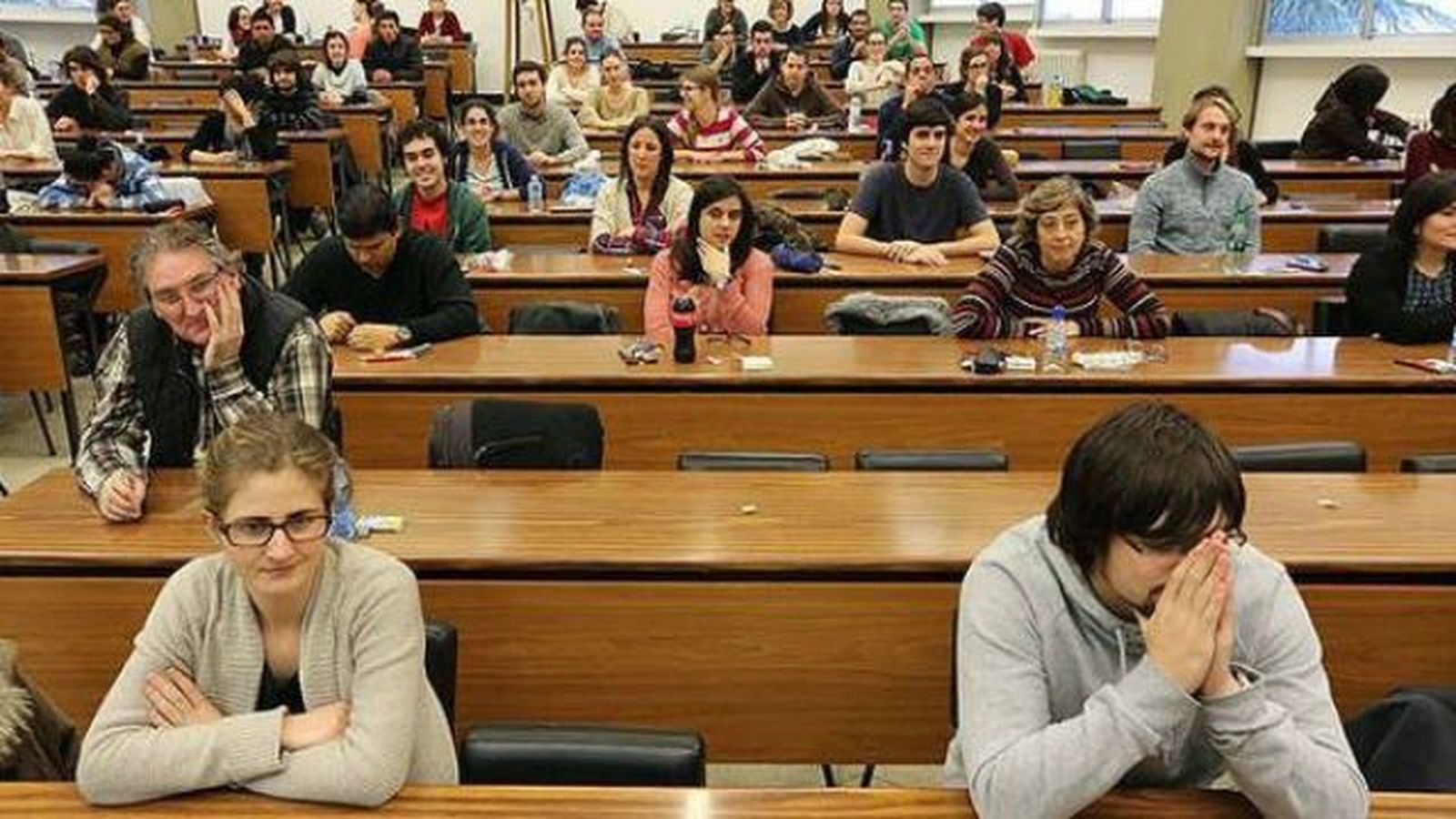 Unos 34.000 titulados optan a una plaza de formación sanitaria especializada