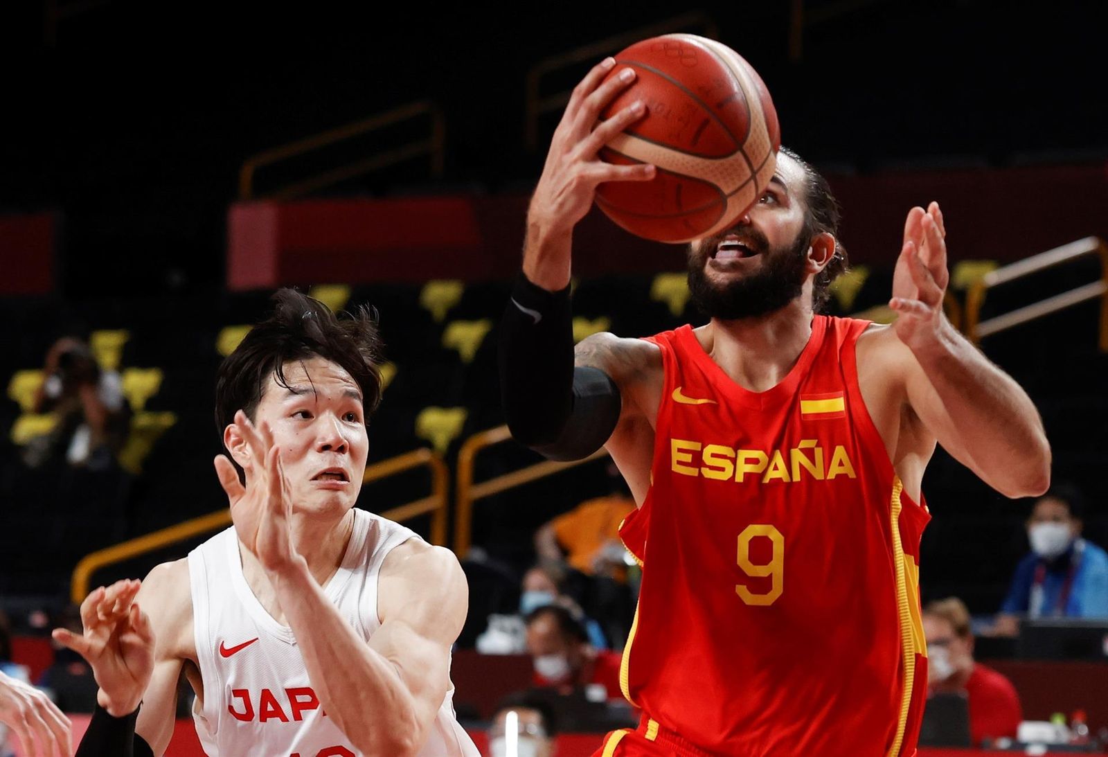 Ricky Rubio ante Japón
