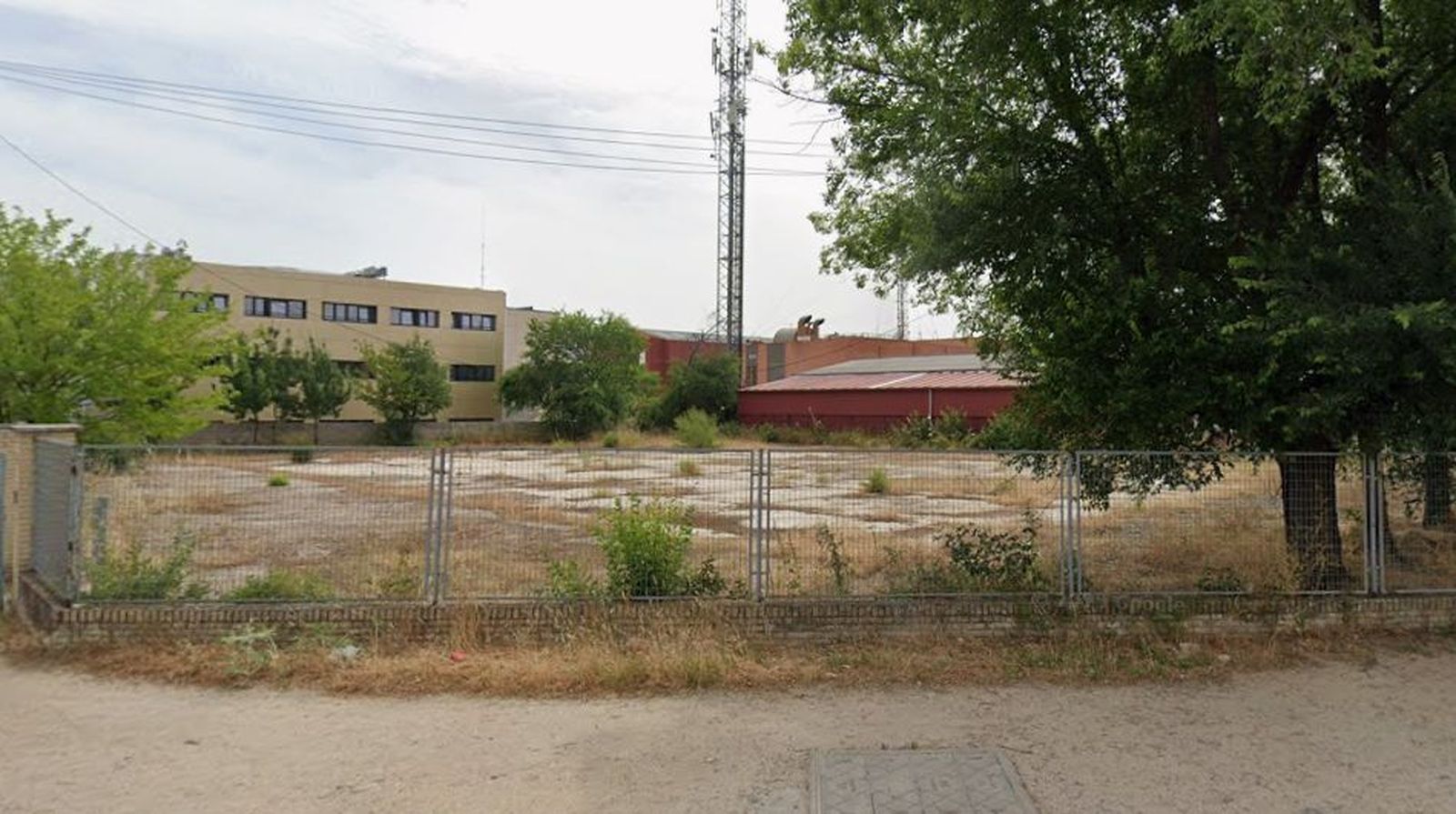 Terrenos donde podría instalarse el nuevo crematorio de Interfunerarias en Alcorcón
