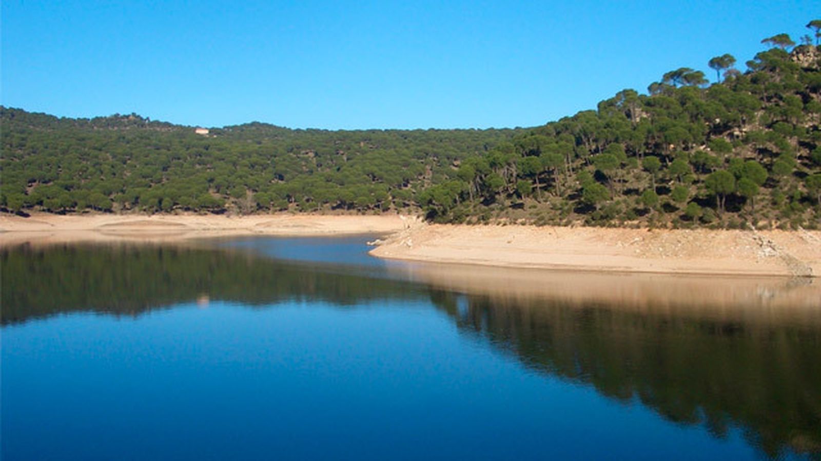 Embalse de San Juan, la playa de Madrid