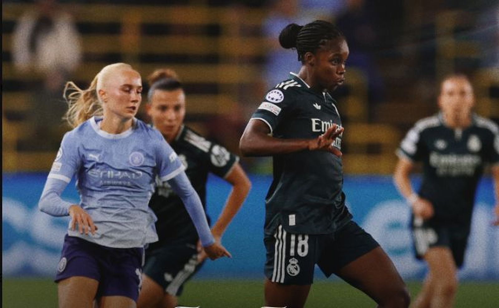 Linda Caicedo ante el Manchester City