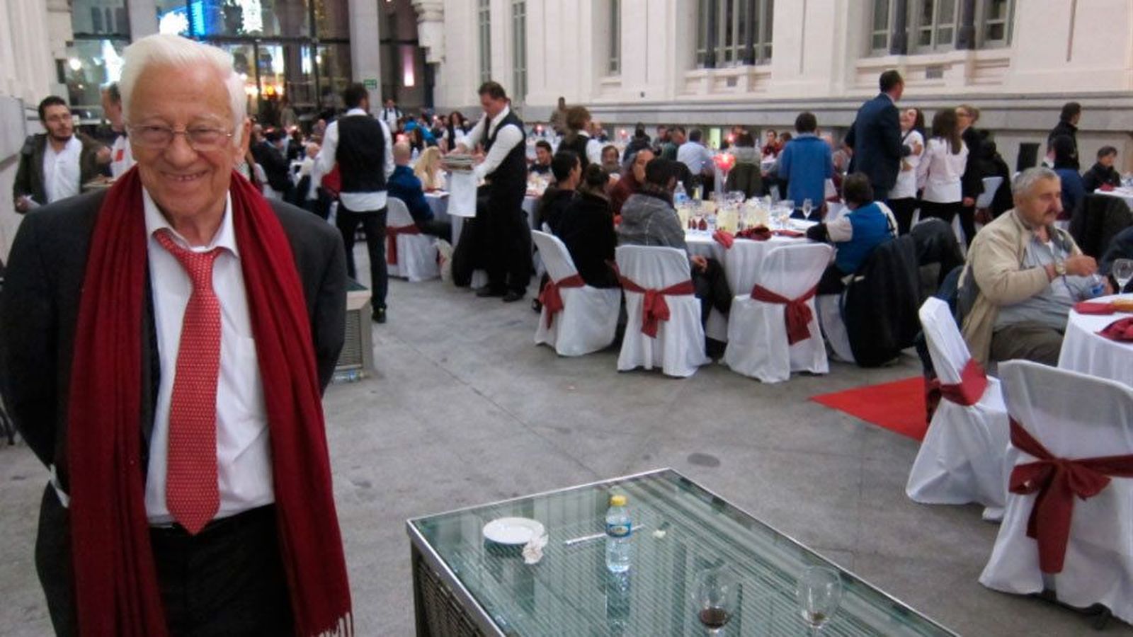 El chef Martín Berasátegui elabora el menú de Nochebuena de Mensajeros de la Paz