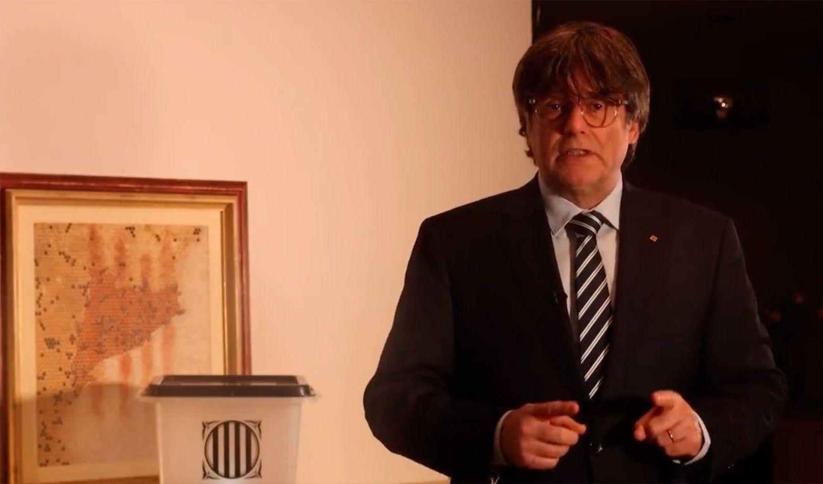 Puigdemont: "No volveré ni esposado ni rendido ante un juez español para que sea indulgente"