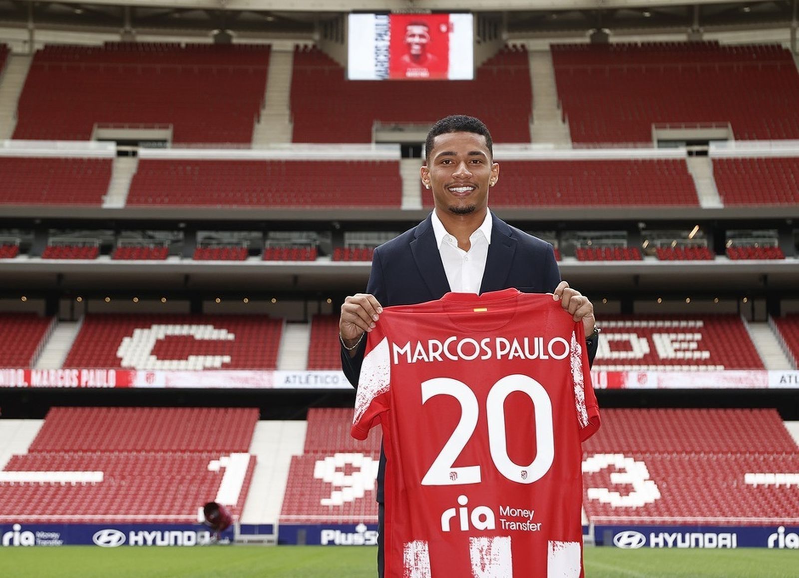El jugador Marcos Paulo a su llegada al club Atlético de Madrid este mes de julio