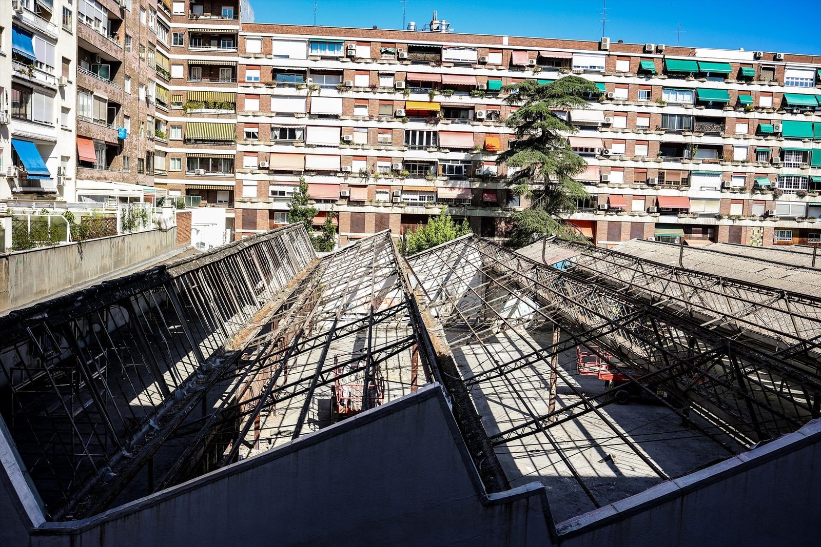 Retirada de amianto en una nave de Doctor Esquerdo, 138